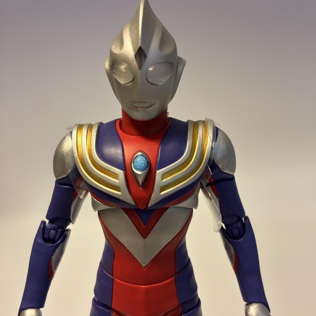 S.H.フィギュアーツ　真骨彫製法　ウルトラマンティガ