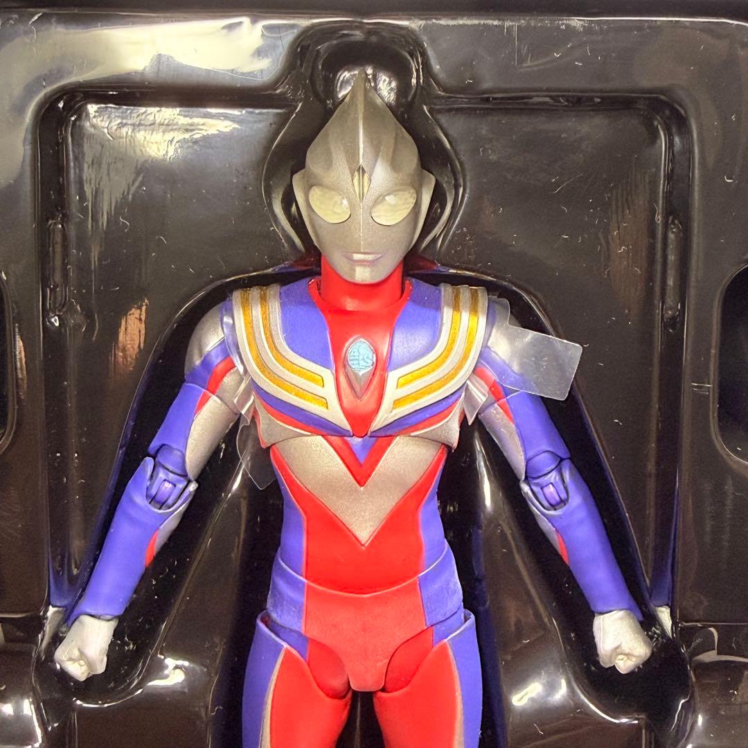 S.H.Figuarts 真骨彫製法 ウルトラマンティガ 、ダイナ 2点セット