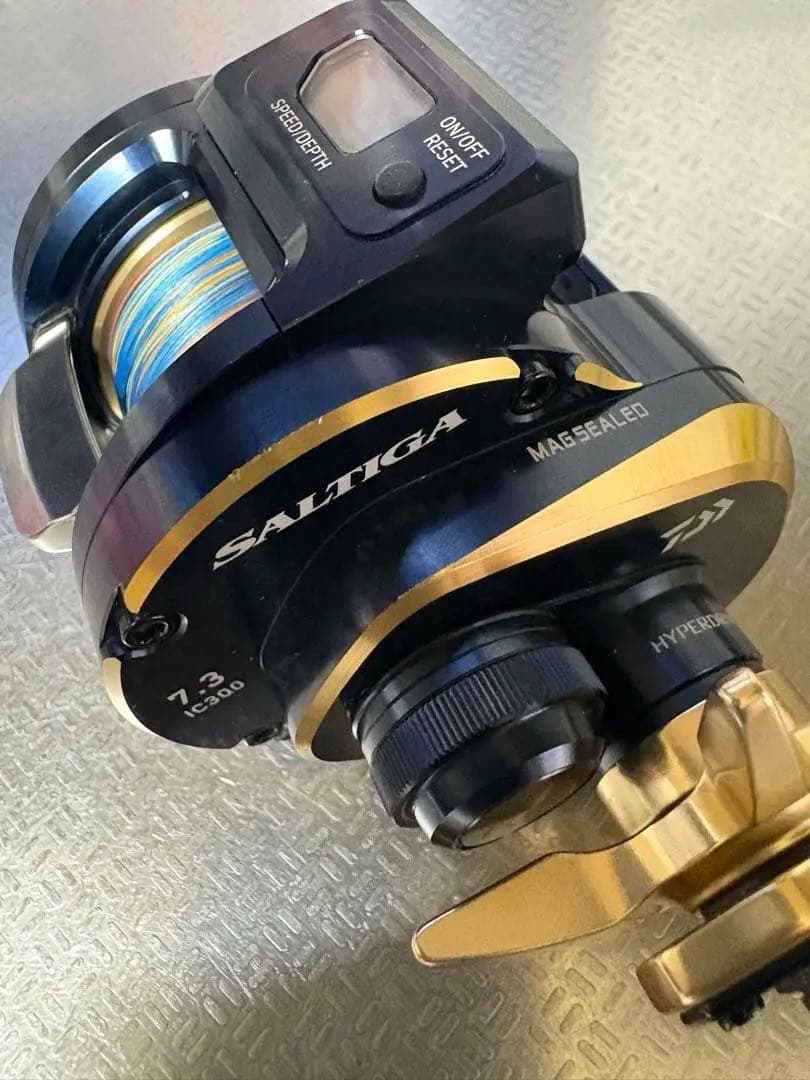 ダイワ　21ソルティガ ic 300H-SJ 右巻き　 ハンドル丸型に交換