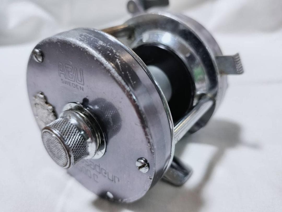 トニーアブガルシア　アンバサダー5500C 　ビンテージ　リール aグレー