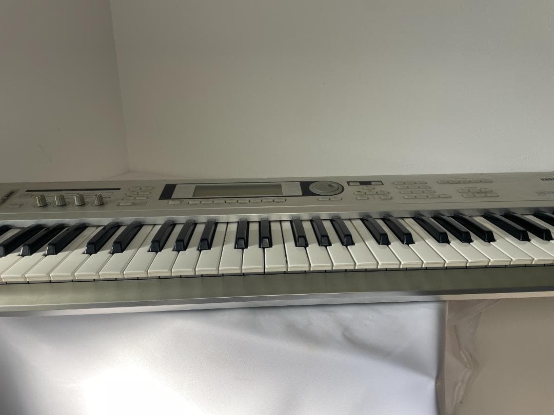 KORG コルグ TRITON Le 61鍵盤 シンセサイザー