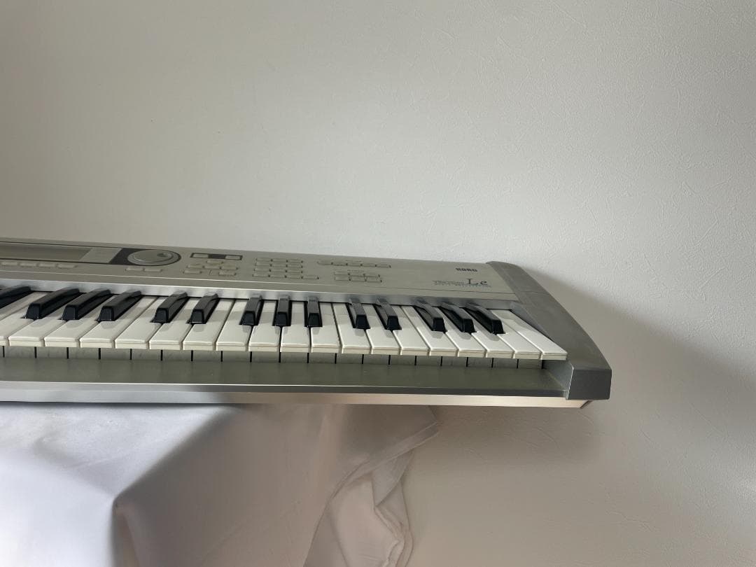 KORG コルグ TRITON Le 61鍵盤 シンセサイザー
