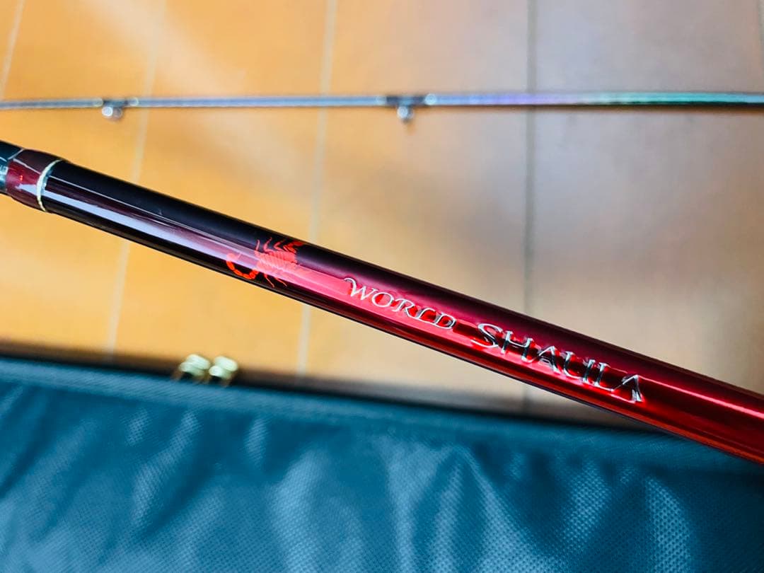 シマノ 18ワールドシャウラ 1652R-3 美品 保証書付き 送料込み