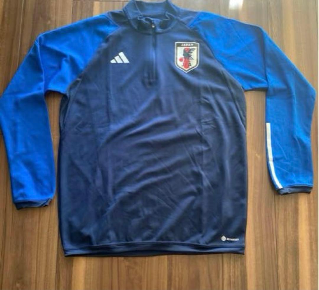残りわずか！L サッカー日本代表　トレーニングトップ　TIRO23