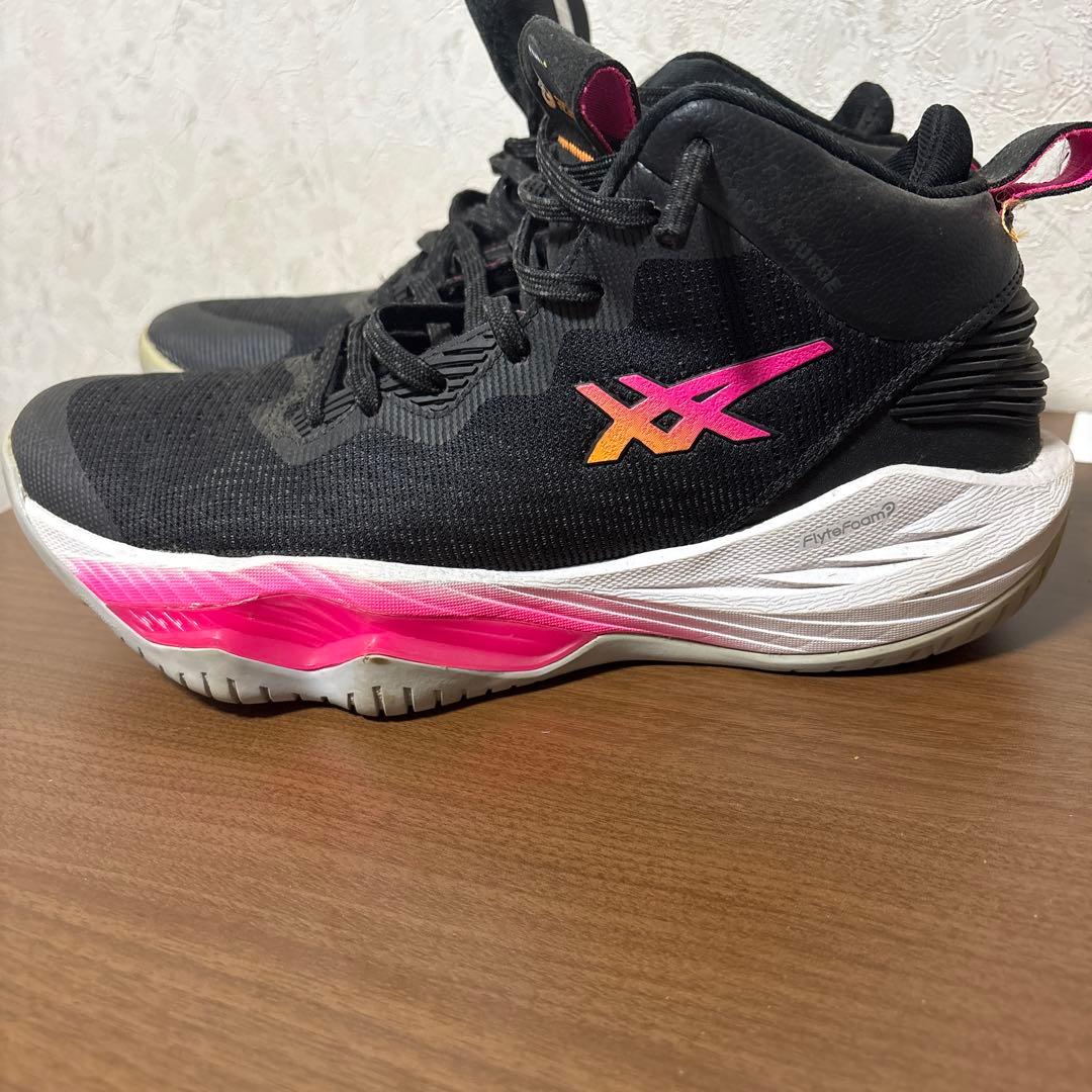 asics バスケットボールシューズ ブラック/ピンク