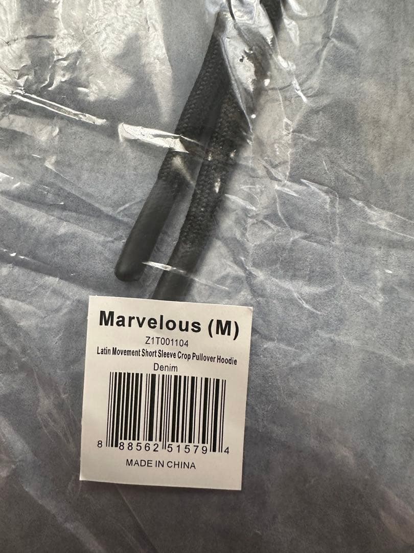 新品　正規品　ズンバ　M デニム　フーディ