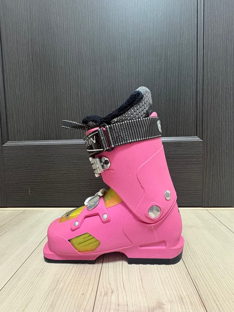 SALOMON サロモン Focus 女性用スキー靴 ピンク