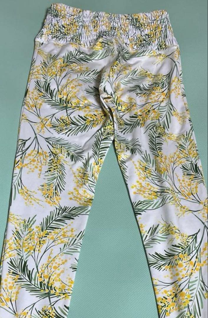 SUKALA 、ミモザ花柄ストレッチレギンス　M