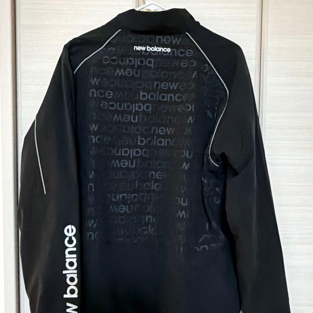 New Balance ブラックジャケット
