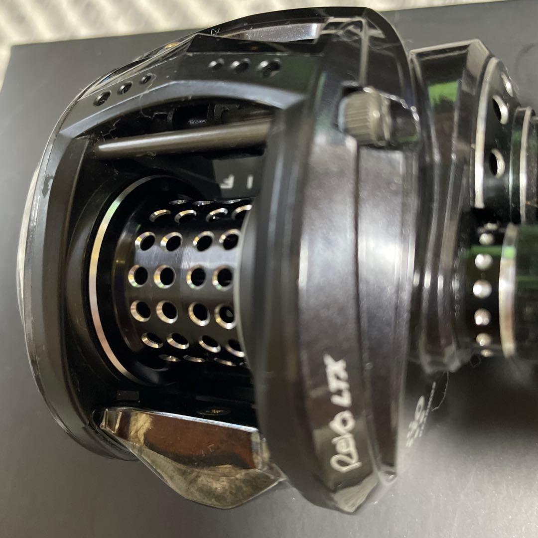 アブガルシアベイトリール REVO LTX -SHS右巻き ブラック《美品中古》