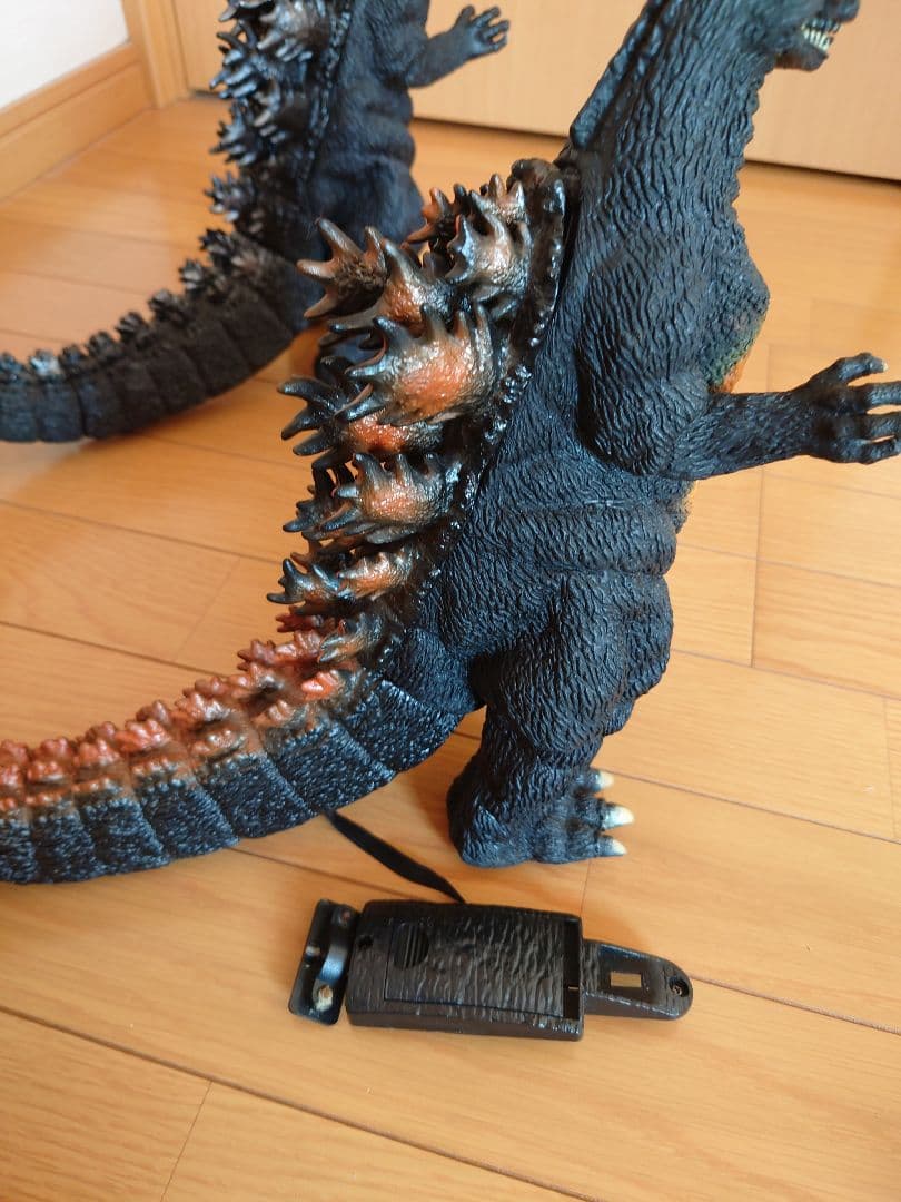 ゴジラ　動くフィギュア 2体セット