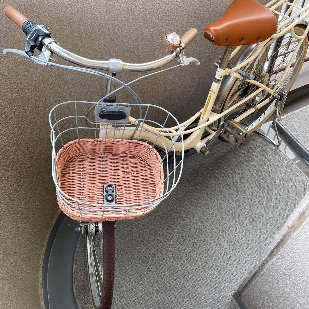 子供用自転車 クリーム色 前カゴ付き