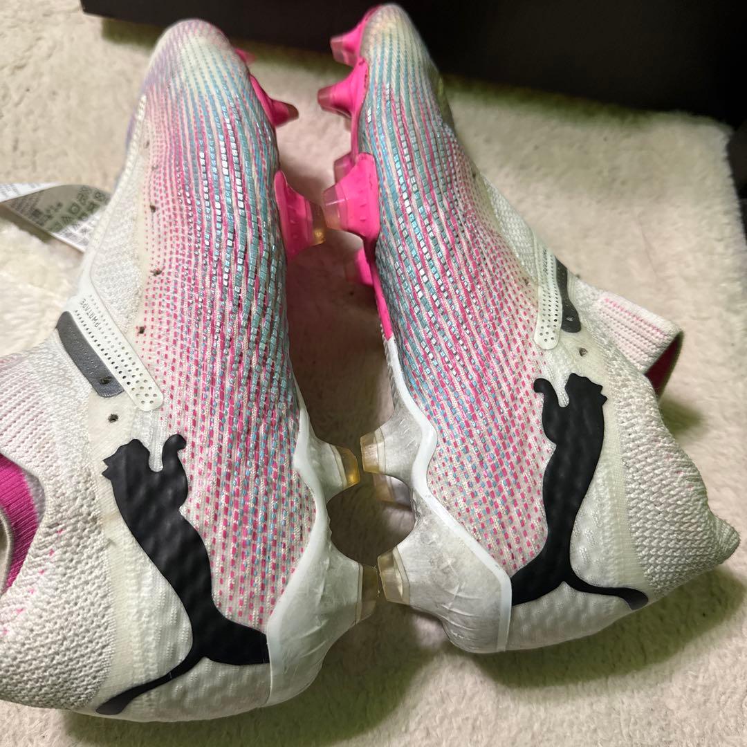 Puma サッカーシューズ ホワイト/ピンク FG26センチ