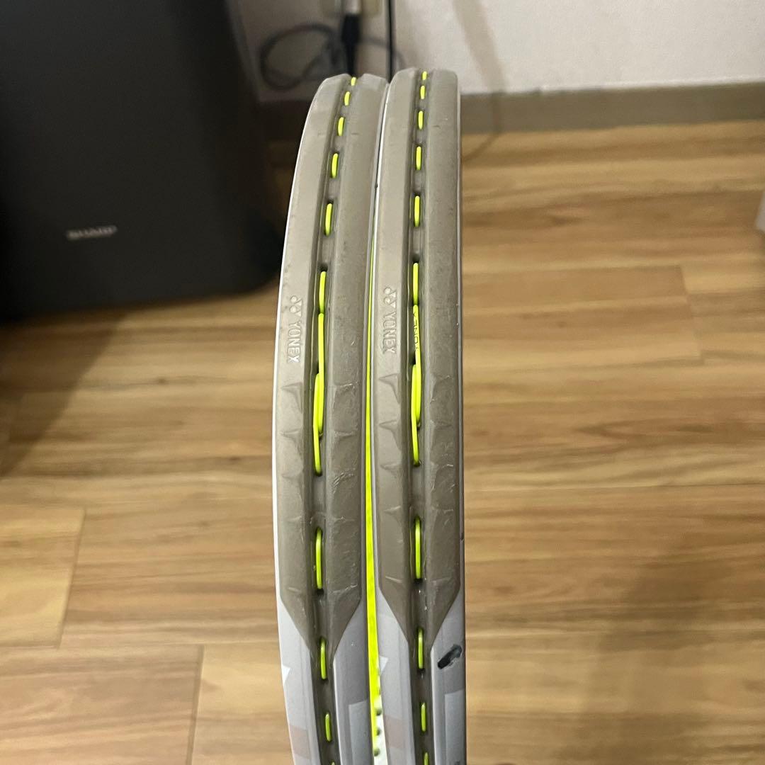 YONEX VCORE100 G2 サンドベージュ　2本