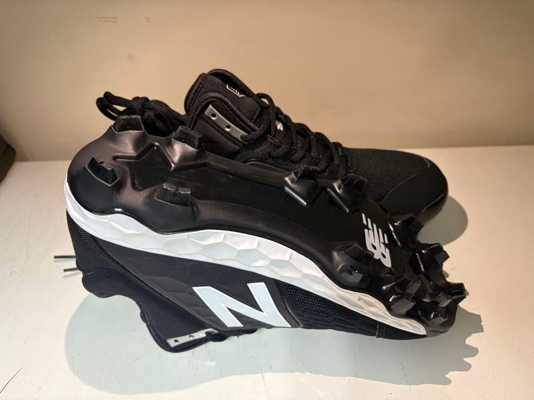 New Balance スパイクブラック　 ポイントスパイク　26.5cm