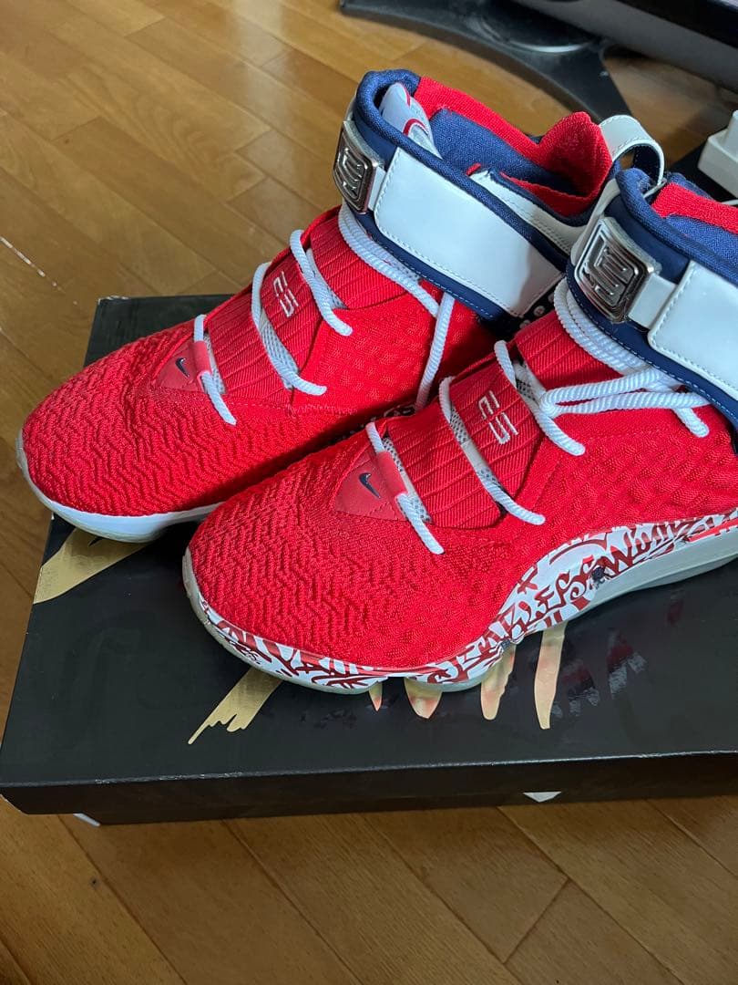 シューズ(男性用) Nike Lebron 17 \"Graffiti Remix Red\"