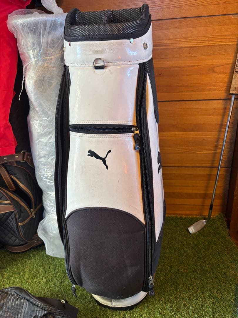 PUMA ゴルフキャディーバッグ ブラック ✖️ホワイト✖️グリーン