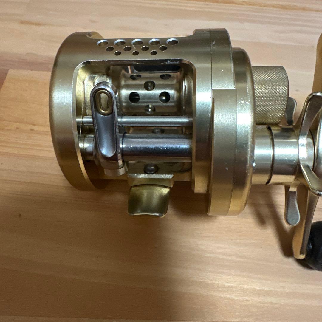 SHIMANO CALCUTTA CONQUEST 101 ゴールド