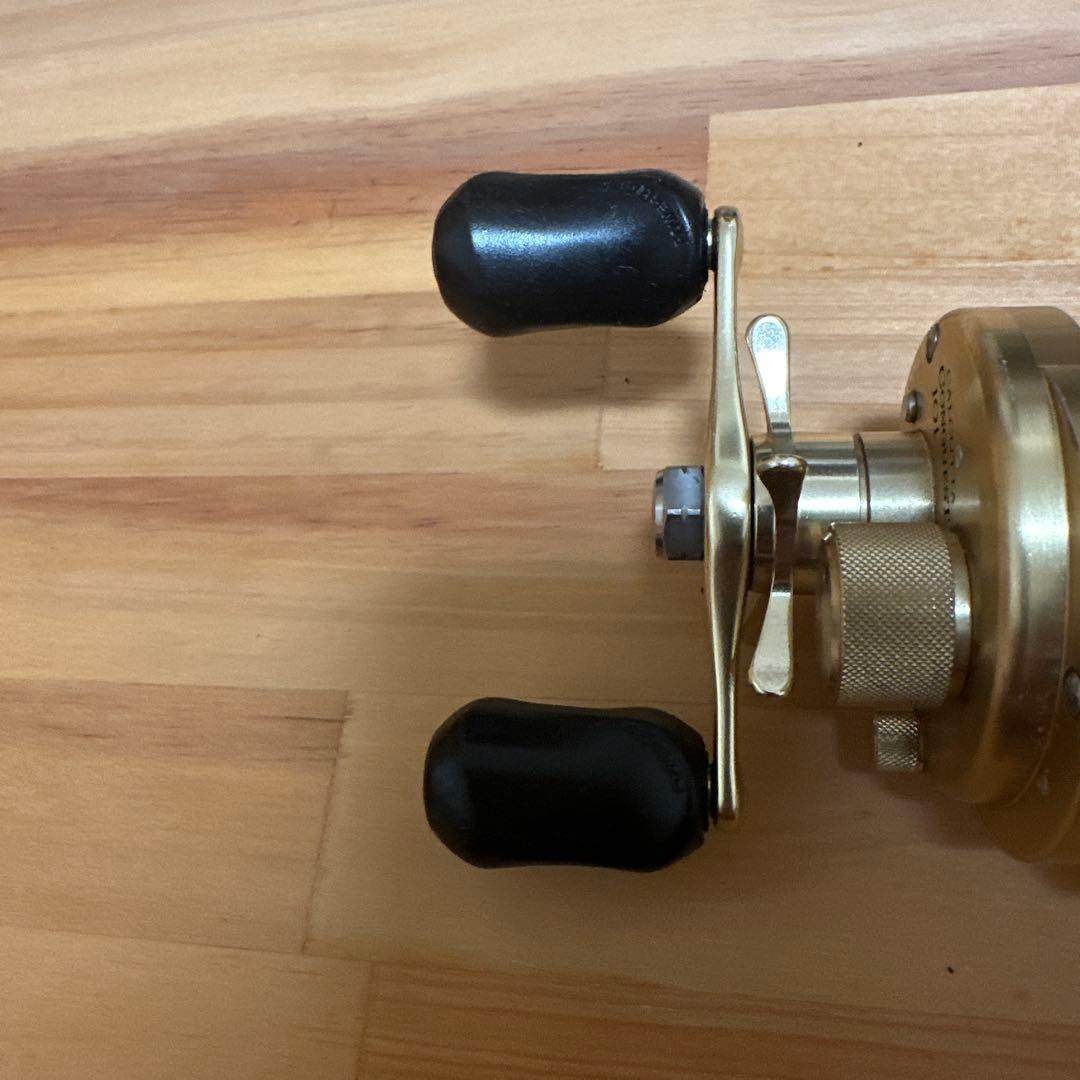 SHIMANO CALCUTTA CONQUEST 101 ゴールド