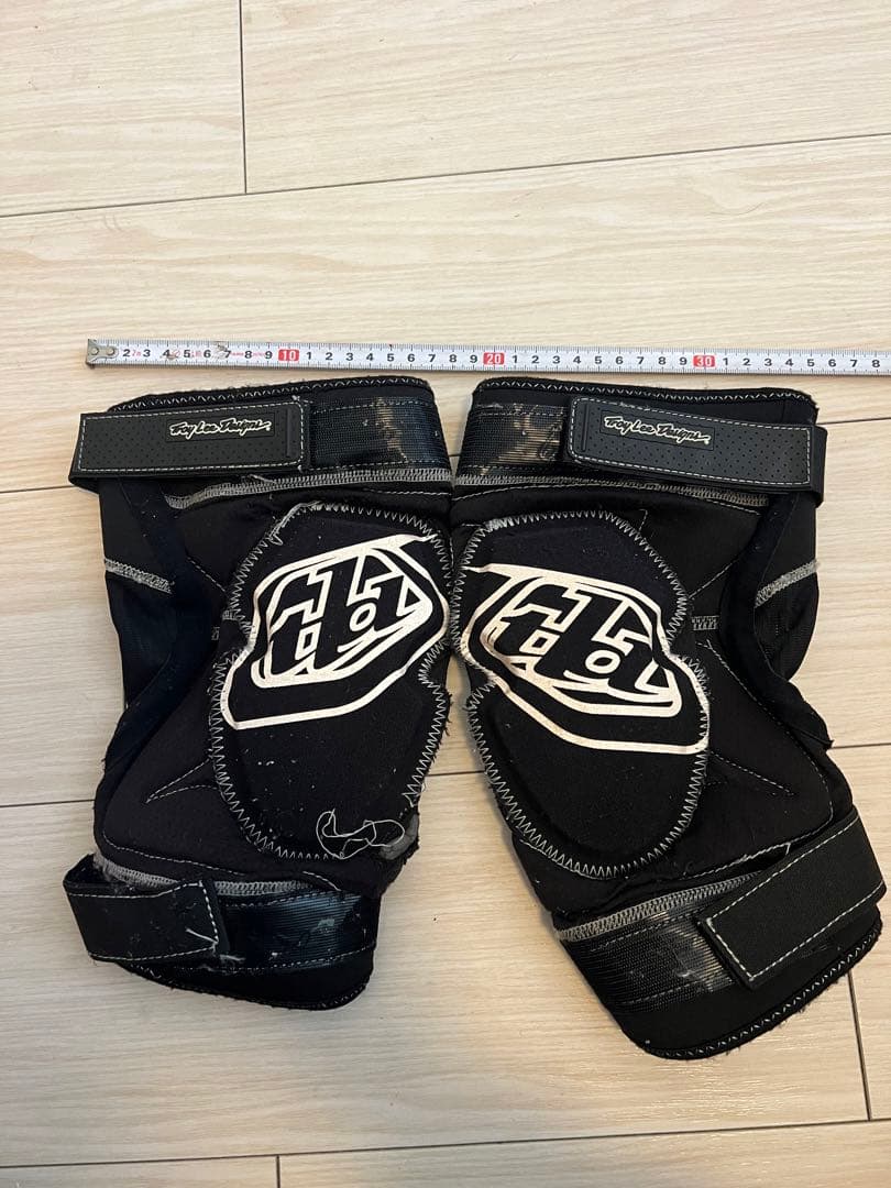 Troy Lee Designs 迷彩ショートパンツとプロテクターセット　他