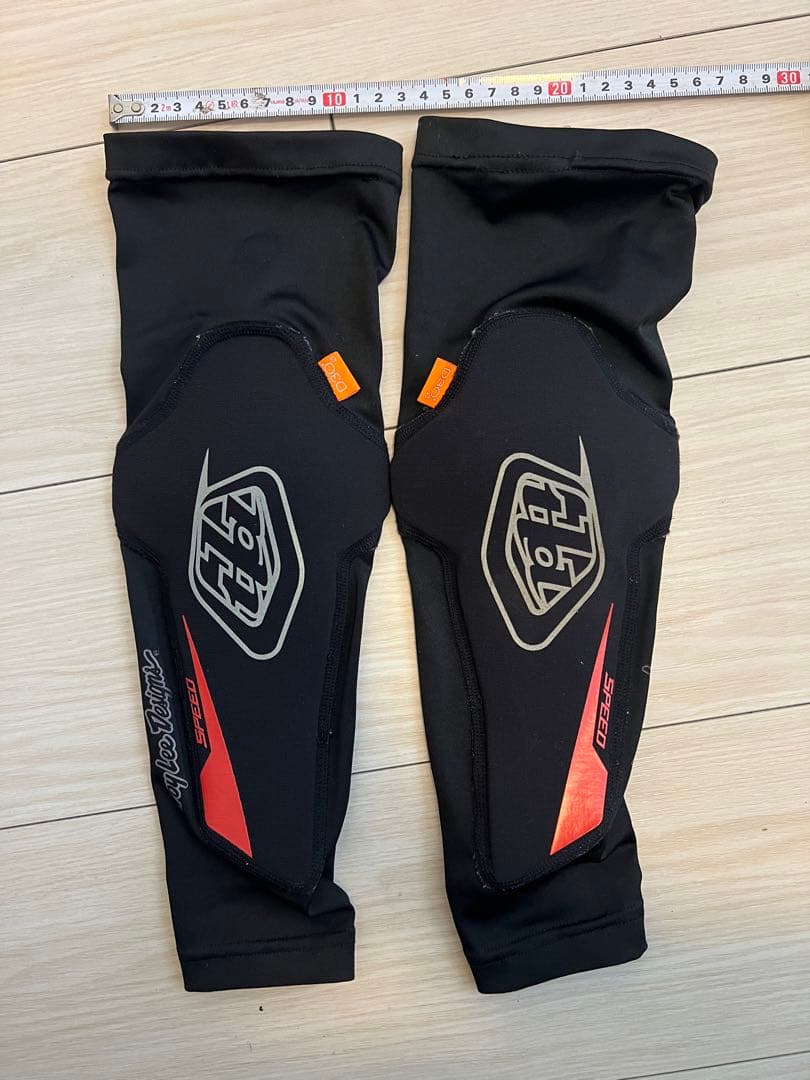 Troy Lee Designs 迷彩ショートパンツとプロテクターセット　他