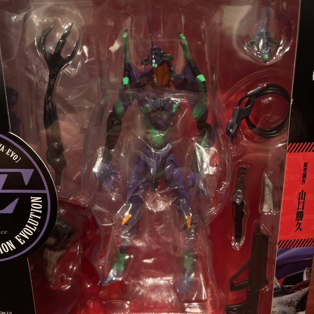 リボルテック エヴァンゲリオン初号機 可動式フィギュア(新品・未開封)