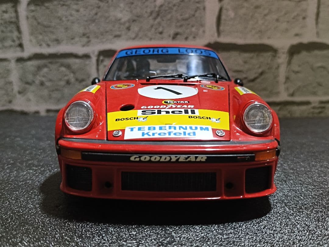 エグゾト 1/18 ポルシェ 934RSR #1 GTチャンピオン 1976