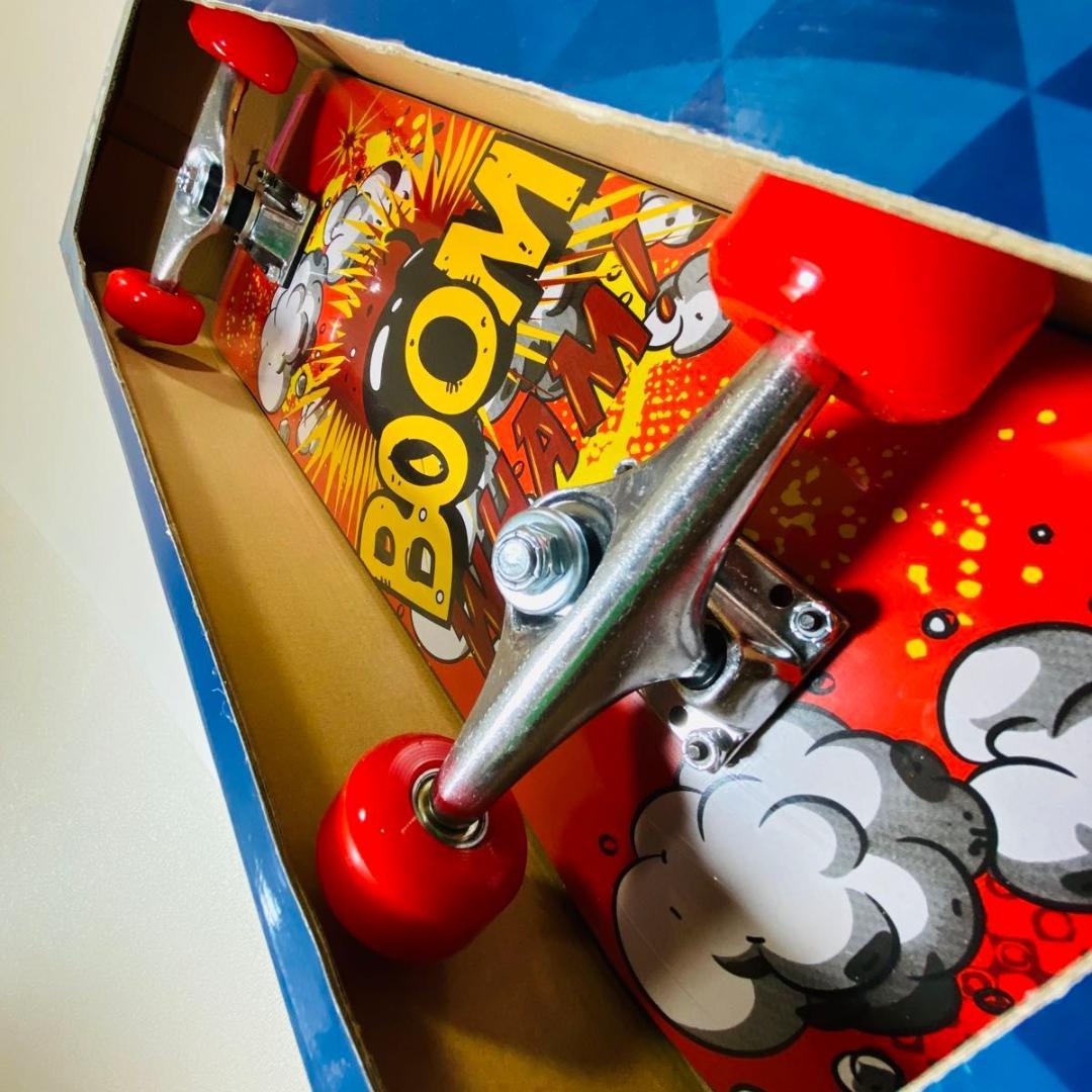 新品 未使用 スケートボード 28インチ 子供用 BOOM デザイン