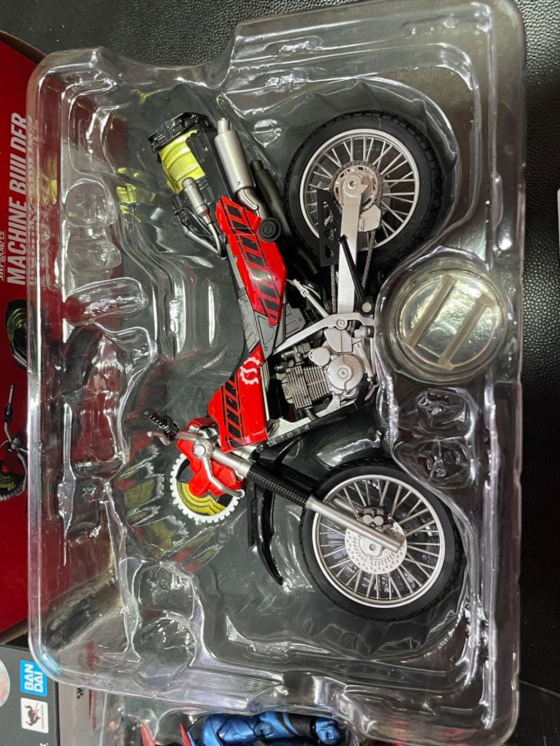 仮面ライダービルド s.h.figuarts マシンビルダー