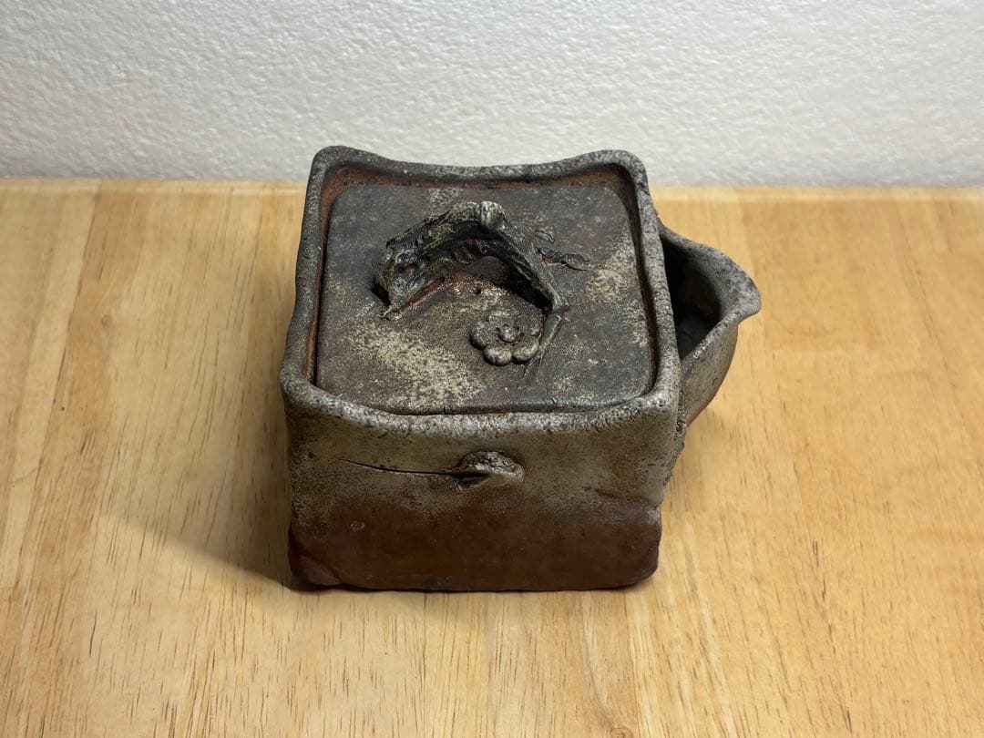 125. 備前焼 宝瓶 登り窯 梅 4角 手びねり 急須
