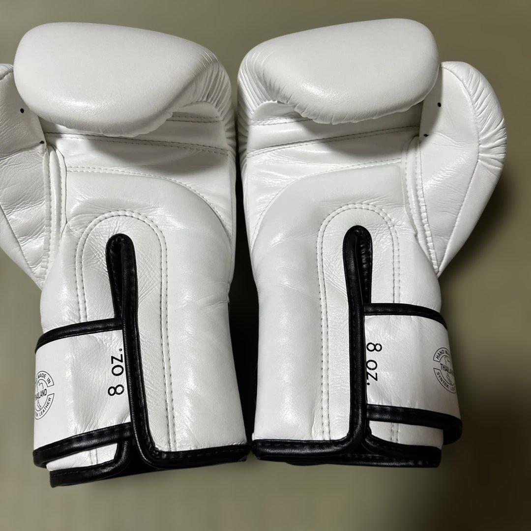グローブ　8オンス