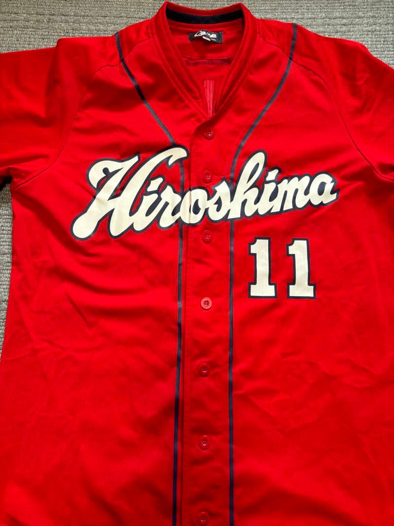 広島カープ　九里投手　サインユニフォーム