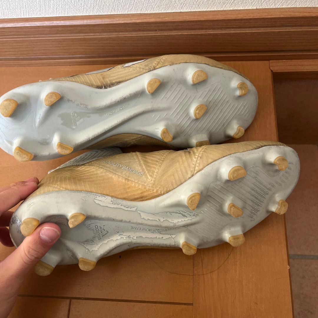 ネメシスサッカースパイク