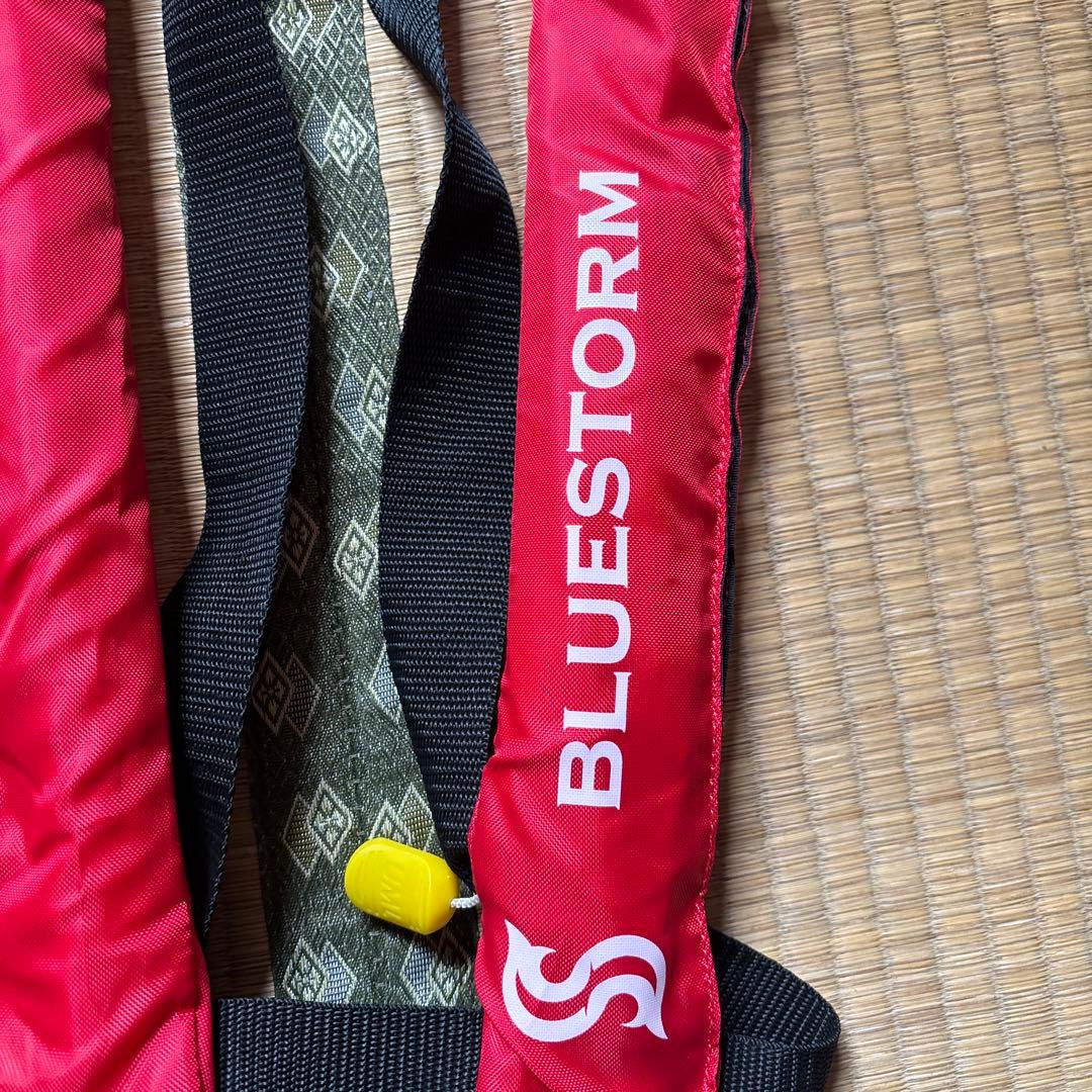 BLUESTORM 自動膨張式ライフジャケット レッド