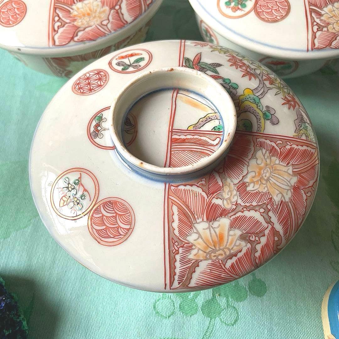 伊万里焼　色絵　金彩　染付　吉祥文様　蓋付き茶碗　3客