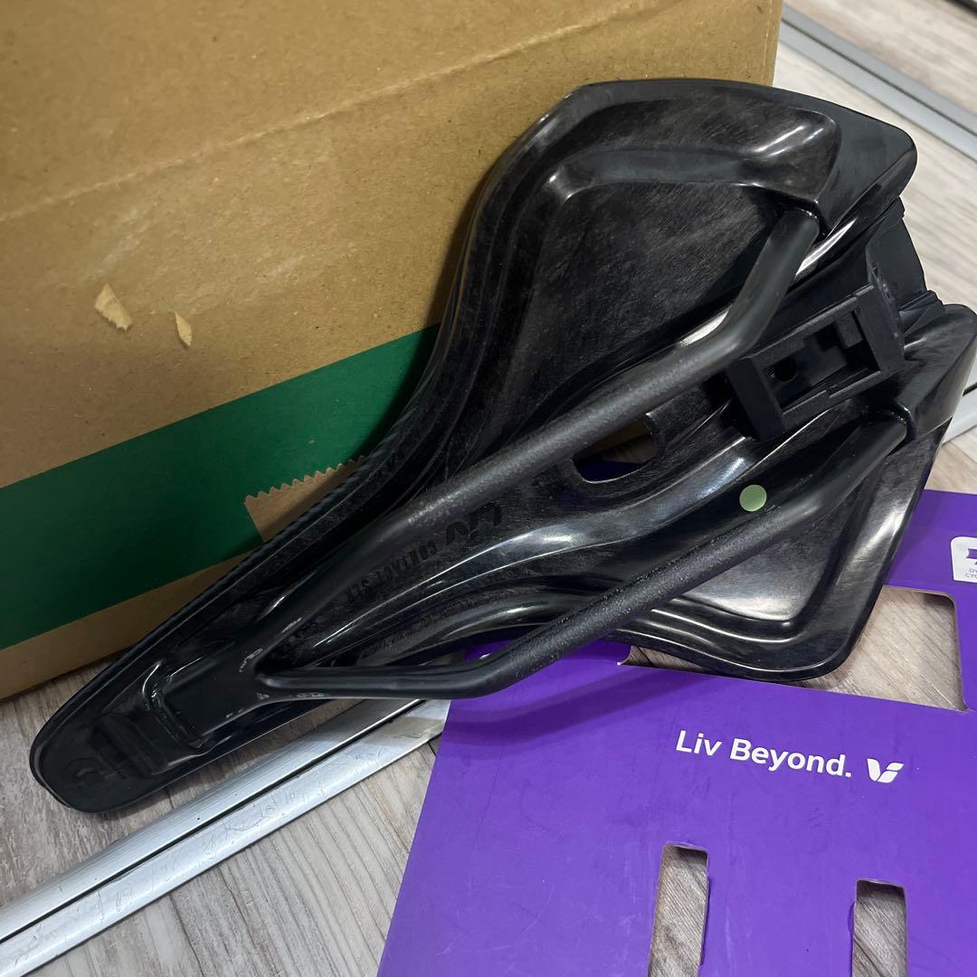 giant Liv Contact SLR Upright サドル
