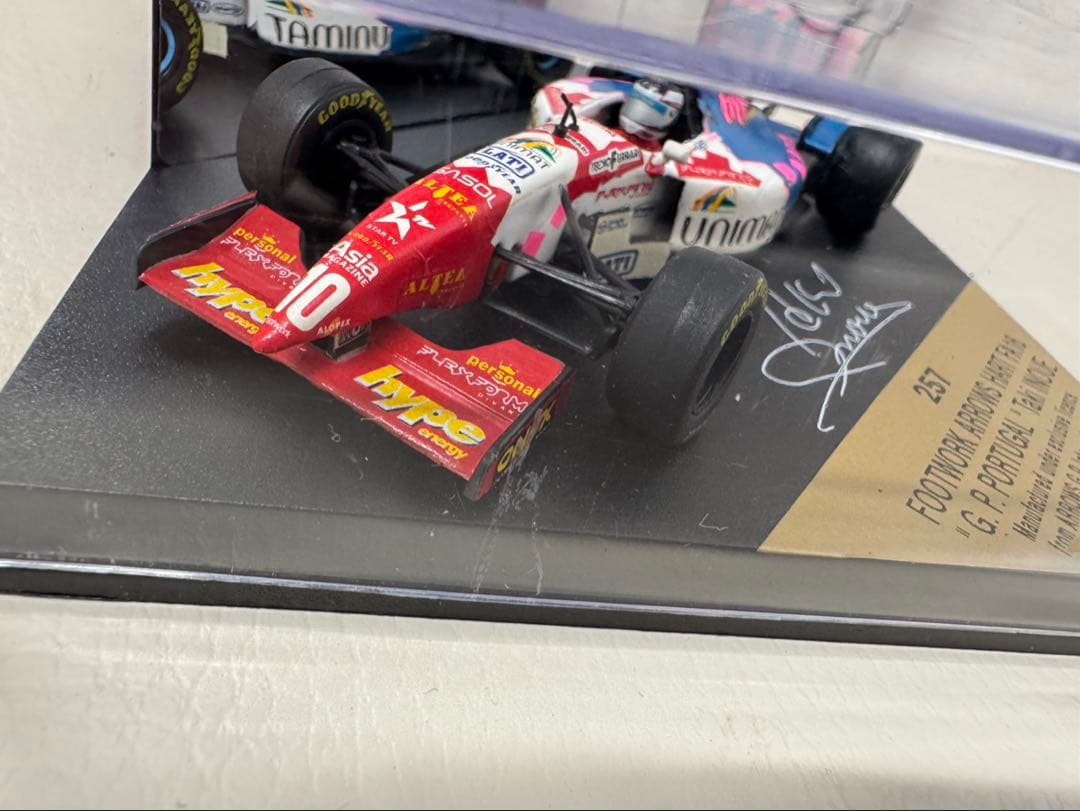 Ｆ１　 ダイキャストミニカー　フットワーク・アローズハアートＦＡ１６　タキ・井上