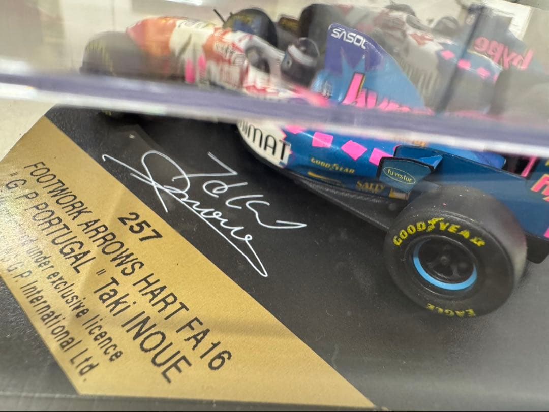 Ｆ１　 ダイキャストミニカー　フットワーク・アローズハアートＦＡ１６　タキ・井上
