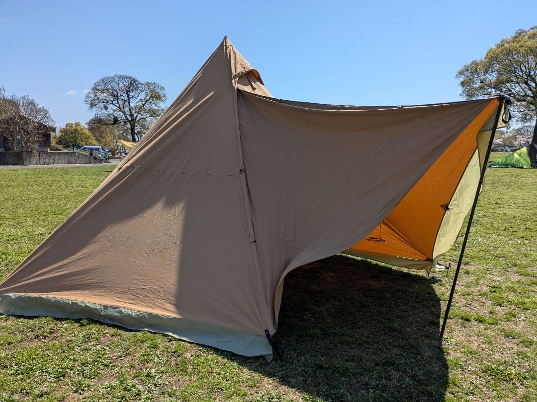 Soomloom　HAPI 4P 　フロントフラップ付き　ワンポールテント