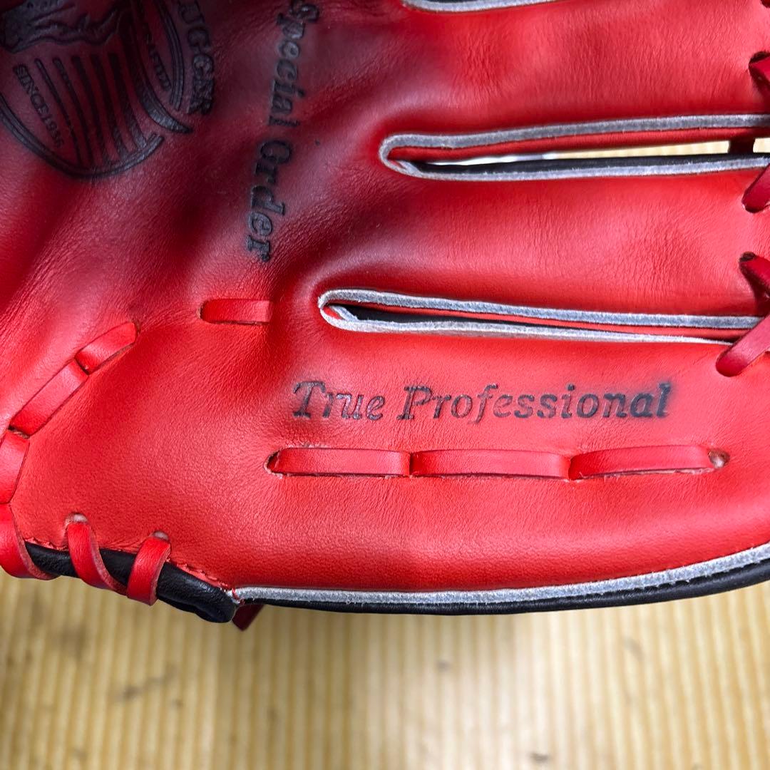 新品スラッガー スペシャルオーダー軟式野球グローブ 赤黒内野手用右投げ用箱あり