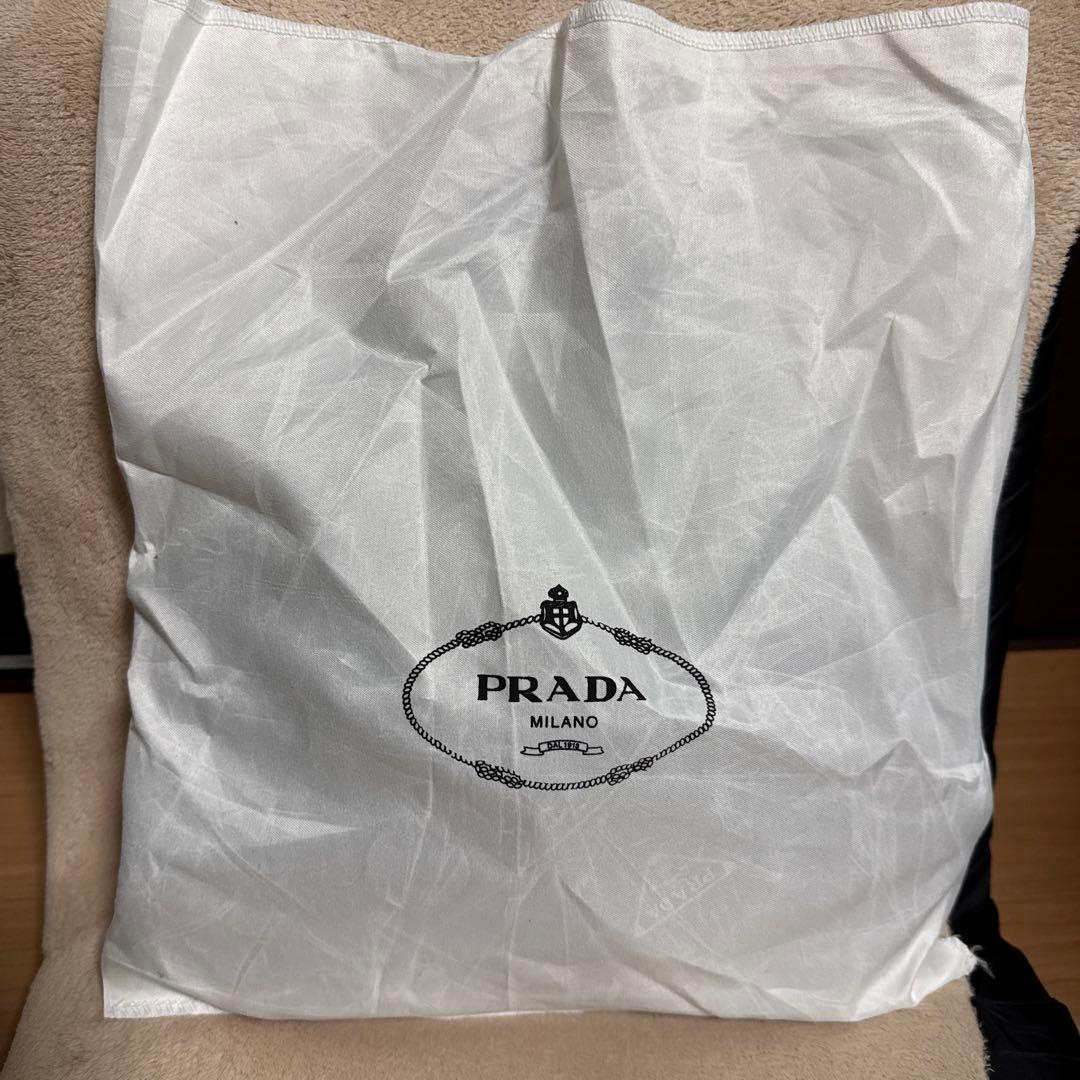 PRADA ブラック ノベルティナイロンバッグ