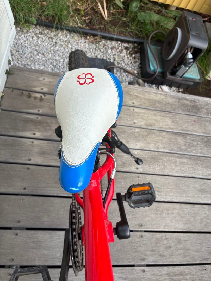 ヨツバサイクル 18インチ ヒーローレッド