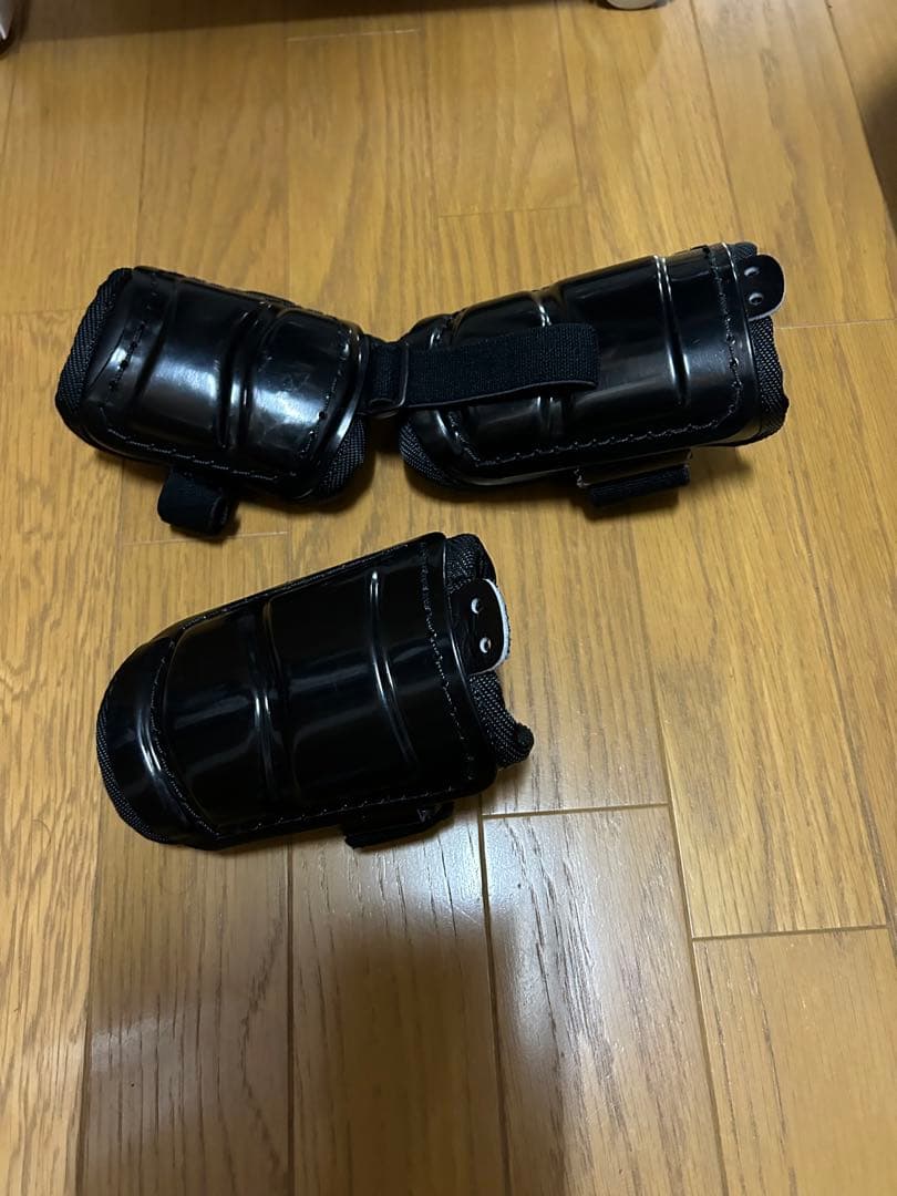 ベルガード【新品】野球球審防具アームガード両手