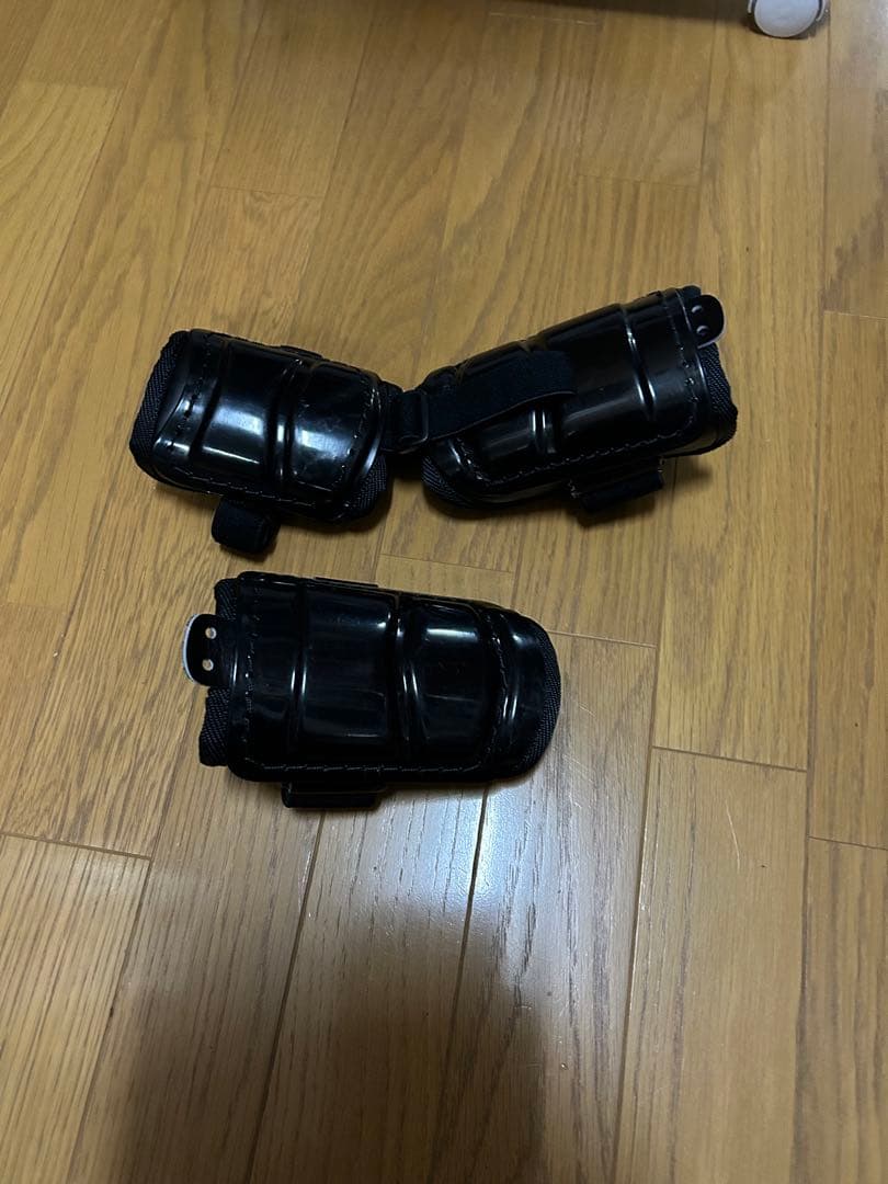 ベルガード【新品】野球球審防具アームガード両手