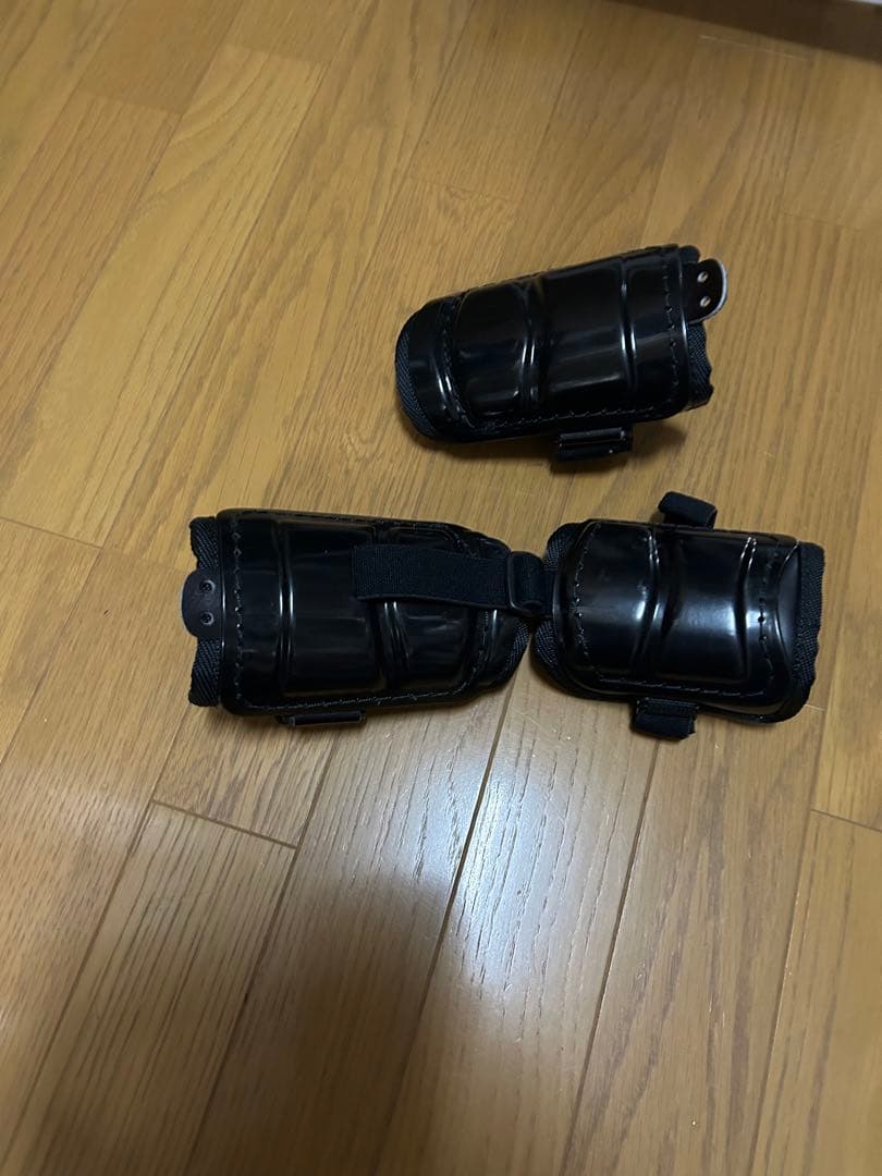 ベルガード【新品】野球球審防具アームガード両手