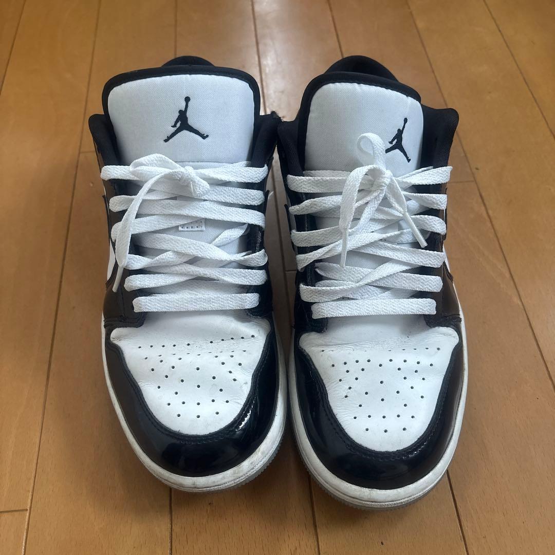 Nike Air Jordan 1 白/黒 ローカット