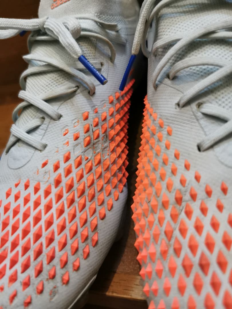 adidas スパイク