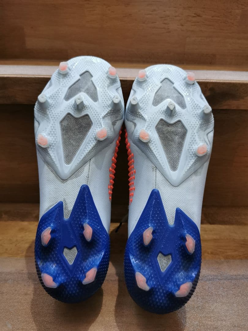 adidas スパイク