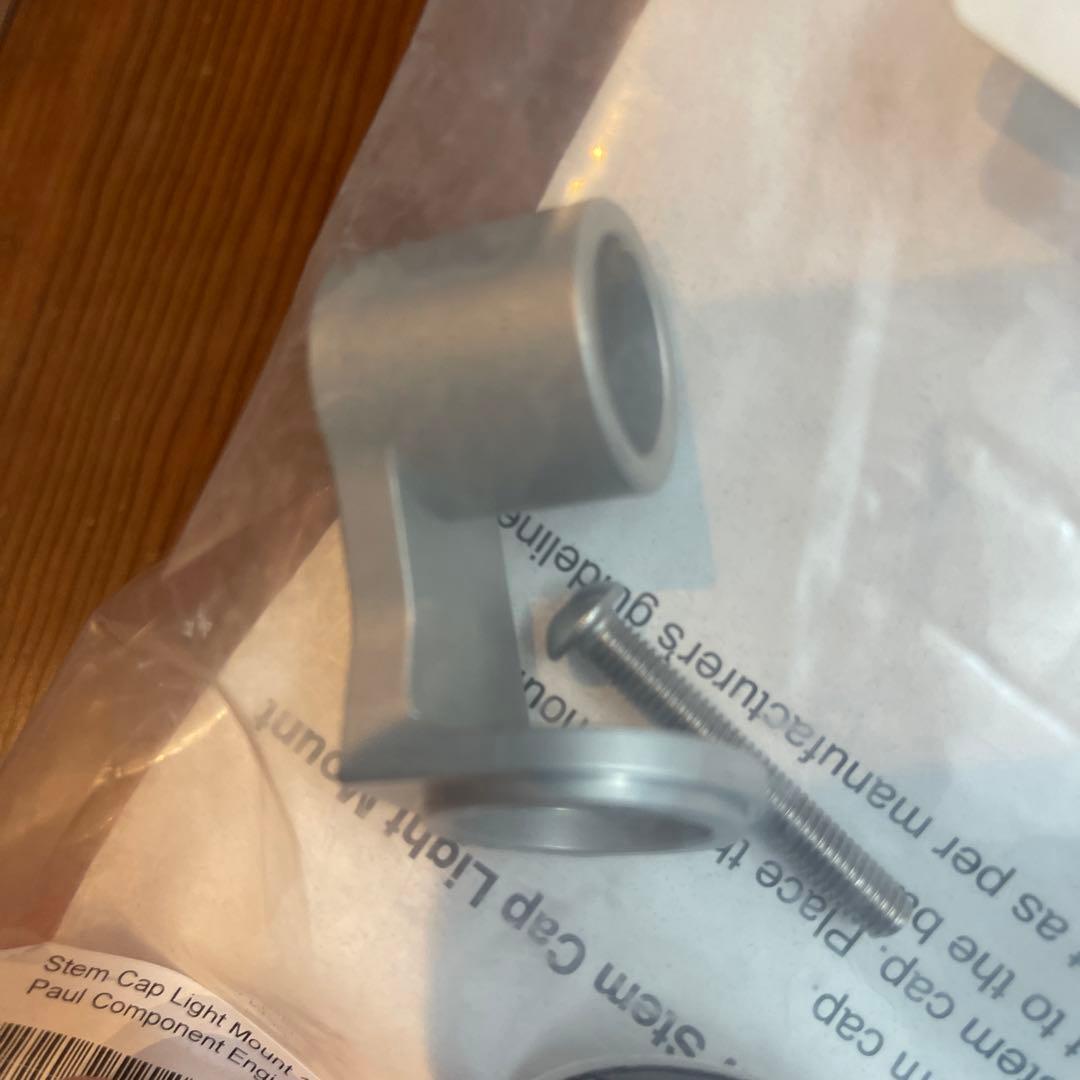 新品！Paul Component Stem Cap Light Mount