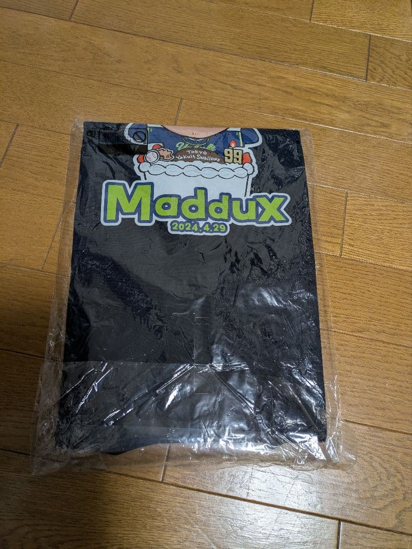 東京ヤクルトスワローズ ミゲル・ヤフーレ マダックス達成記念Tシャツ
